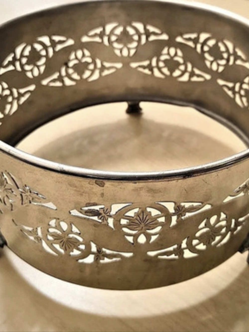 Vintage Metal Decorative Casserole Dish Holder